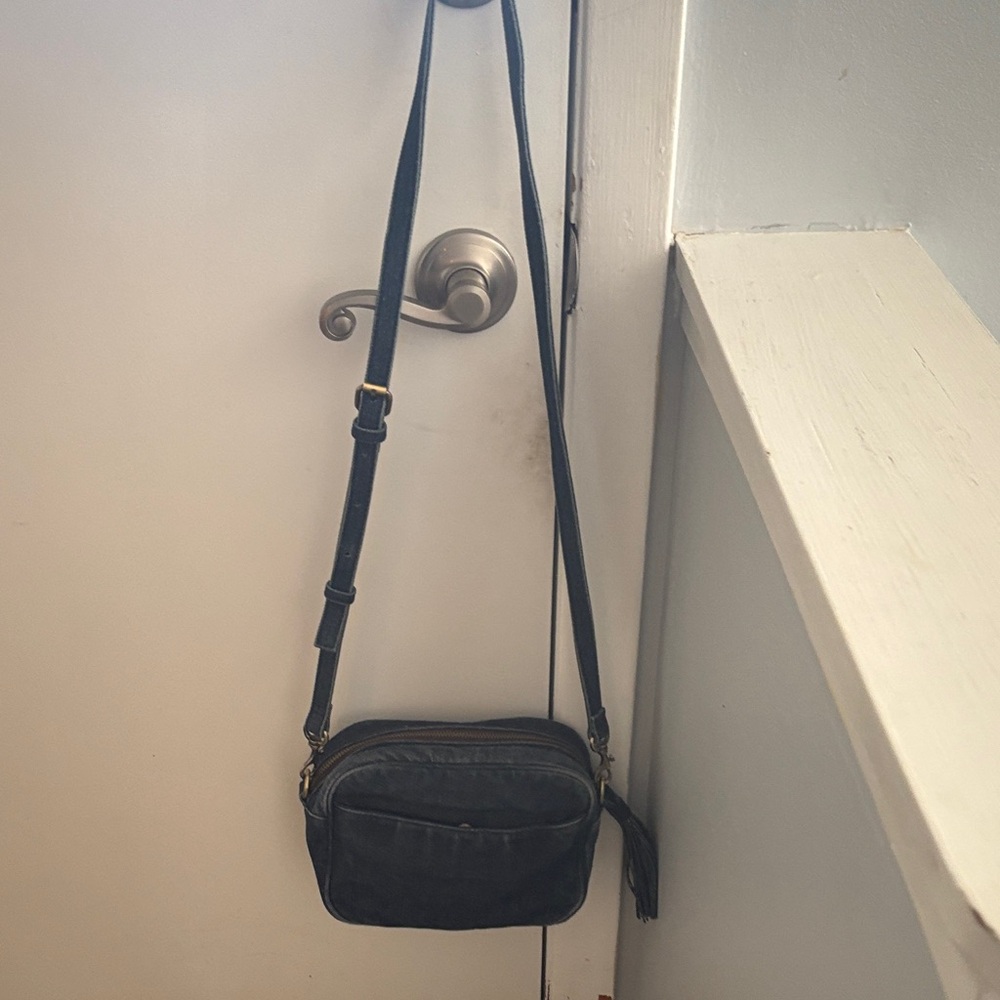 Patricia Nash Distressed Dark denim Crossbody Bag - Picture 2 of 5